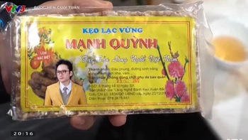 Ảnh vui 30-8: Phan Mạnh Quỳnh đi bán kẹo lạc vừng
