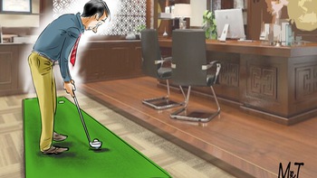 Thỏa mãn thú vui đánh golf mà không bay chức