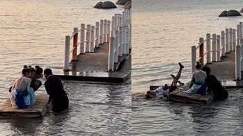 Hai cô gái ngã nhào xuống biển khi đi chụp hình sống ảo