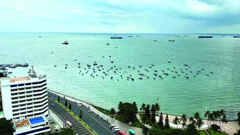 Du lịch Việt Nam: Đoạn trường ai có qua cầu mới hay…