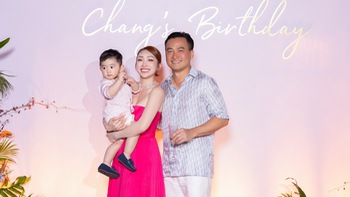 Chi Bảo mở tiệc mừng sinh nhật vợ ở biệt thự mới triệu đô