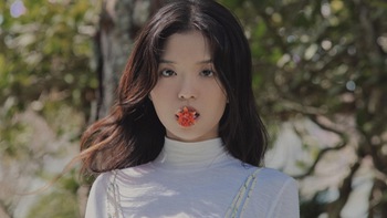 Sau teaser gây 'xoắn não', Suni Hạ Linh chốt hát cùng GREY D trong MV mới