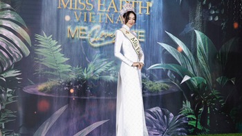 Miss Earth 2022 - Mina Sue Choi duyên dáng catwalk cùng áo dài