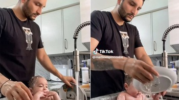 Bố trẻ tắm cho con trong bồn rửa bát: Tiện chưa thấy, chỉ thấy bị chửi tơi bời!