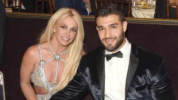 Britney Spears bị chồng trẻ ly hôn sau cáo buộc ngoại tình