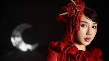 'Hot' streamer Mina Young hóa chị Hằng, debut thành ca sĩ