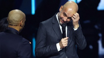 Pep Guardiola nổi cáu khi Henry hỏi khó ở lễ trao giải FIFA The Best