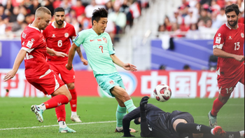CĐV Trung Quốc tiếc pha bỏ lỡ bàn thắng của sao triệu đô Wu Lei