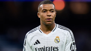 CĐV Real Madrid chỉ trích Mbappe không bằng Ronaldo tuổi xế chiều