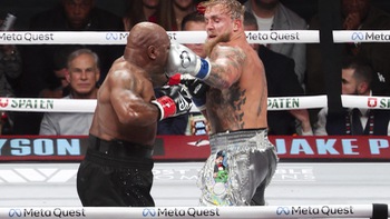 Khán giả đòi lại tiền vì Mike Tyson và Jake Paul đánh quá chán