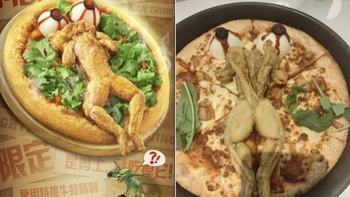 Choáng với chiếc bánh pizza nhân ếch nguyên con