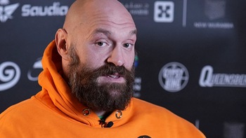 Tyson Fury xa vợ 3 tháng liền chỉ nhằm đánh bại Oleksandr Usyk