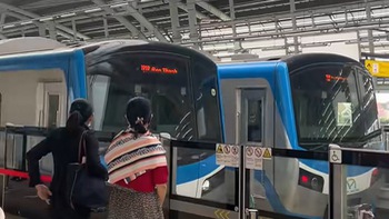 Tàu metro đã giúp tôi thoát khỏi chấm công 8h01 phút