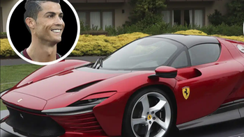 Cristiano Ronaldo khoe siêu xe Ferrari cực hiếm gần 60 tỉ đồng