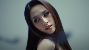 Hera Ngọc Hằng debut làm ca sĩ, là thành viên của SLAYDIES