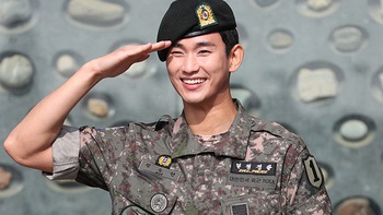 Kim Soo Hyun thông báo tham gia huấn luyện lực lượng dự bị