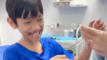 Cách nhổ răng không đau còn giúp bé cười khoái chí