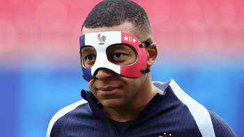 Lý do Mbappe không được đeo mặt nạ cờ Pháp đá Euro 2024