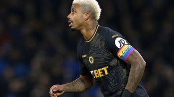 Mất băng đội trưởng, Mario Lemina muốn rời CLB Wolves