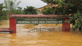 Chẳng lẽ chỉ biết khắc phục, cứu trợ?