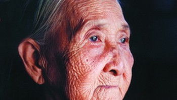 Người mẹ Quơn Long