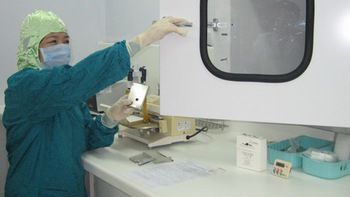 Ngân hàng máu cuống rốn TP.HCM - cam go ở phía trước