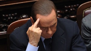 Ông Berlusconi với "trái tim rớm máu"
