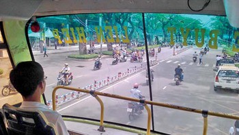 Hà nội, Sài gòn ngắm từ tầng hai xe buýt