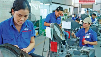 Thưởng tết: kẻ ít người nhiều