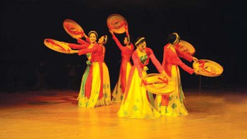 Coi hát đầu năm