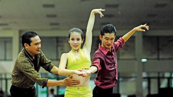 Trên sàn tập Dance sport