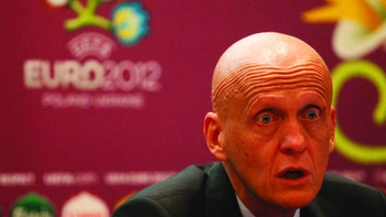Collina "tái xuất giang hồ"
