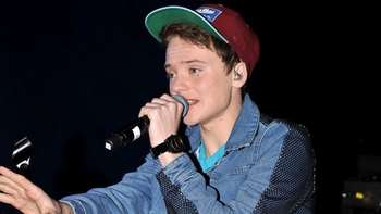 Conor Maynard - cú đáp trả Justin Bieber của nước Anh?