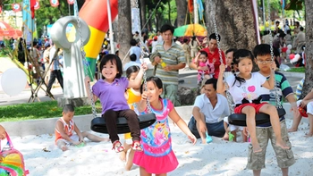 Đừng tước đi tuổi thơ của bé