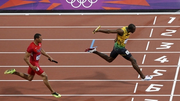 Usain Bolt phá kỷ lục nhờ đường chạy?