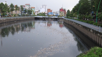 Giữ một dòng kênh