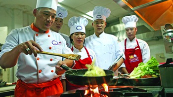 Đầu bếp Việt kể chuyện đi Mỹ