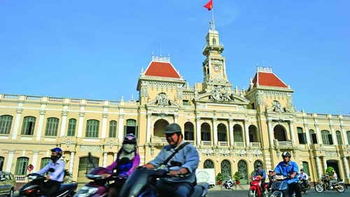 Độ thị không thể mặc chiếc áo pháp lý nông thôn