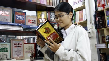 Để ngày nay ta hiểu người xưa...