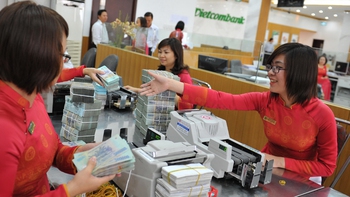 Ngân hàng vào cuộc "thắt lưng buộc bụng" và sa thải