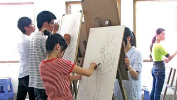 Đào tạo mỹ thuật ở Việt Nam: Bao nhiêu nước chảy đã qua cầu...