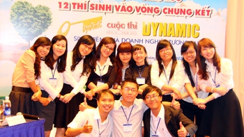Trận đấu của những "hạt gạo trên sàng"
