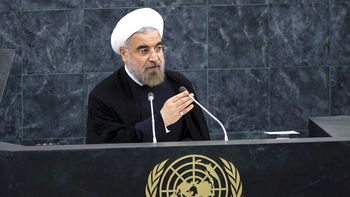 "Mở" với Iran, "cứng" với Syria?