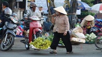Tỉ giá và người nghèo