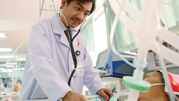 "Đầu tiên là không gây hại" (*)