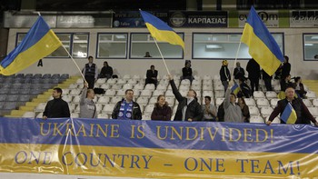 Bóng đá không chia rẽ ở Ukraine