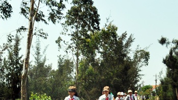 Đi qua chiến tranh