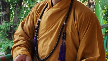 Ơn đầu tiên là ơn đất nước