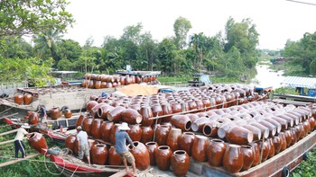 Xuôi ngược ghe lu