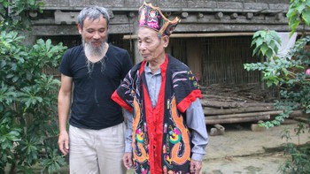 Gặp thầy cúng miền Tây Bắc